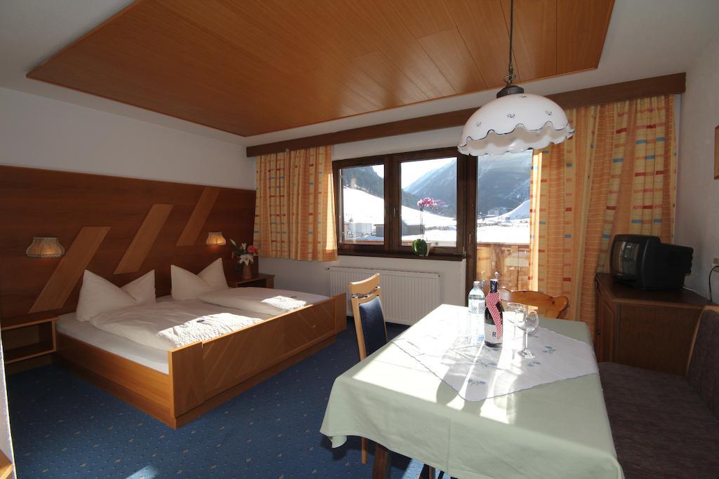 Apart Gletscherblick Kaunertal Room photo
